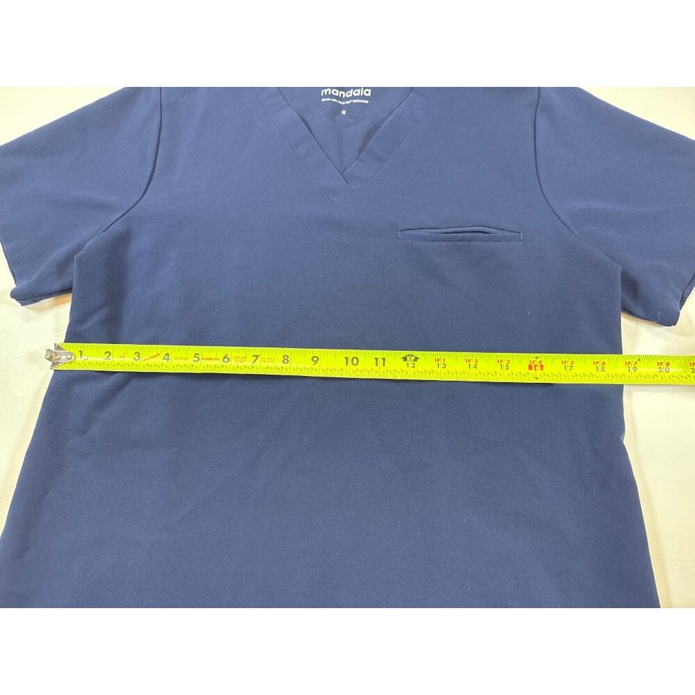 Mandala V-Neck Navy Blue Scrub Top Stretch Fabric Medium (KK282) - Picture 5 of 7